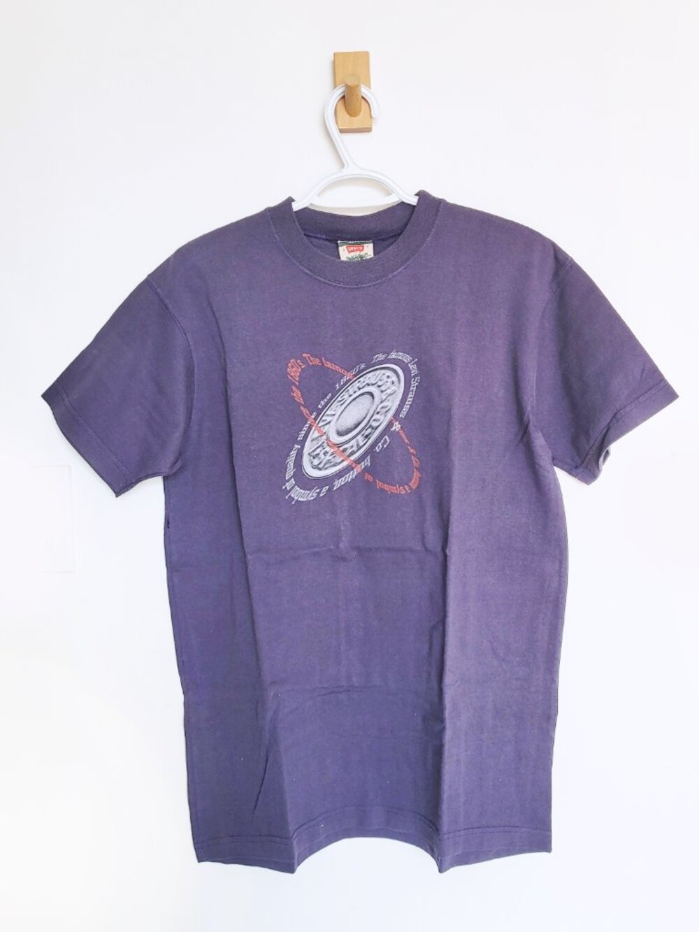 Vintage Levi's Purple Navy T-shirt - Small